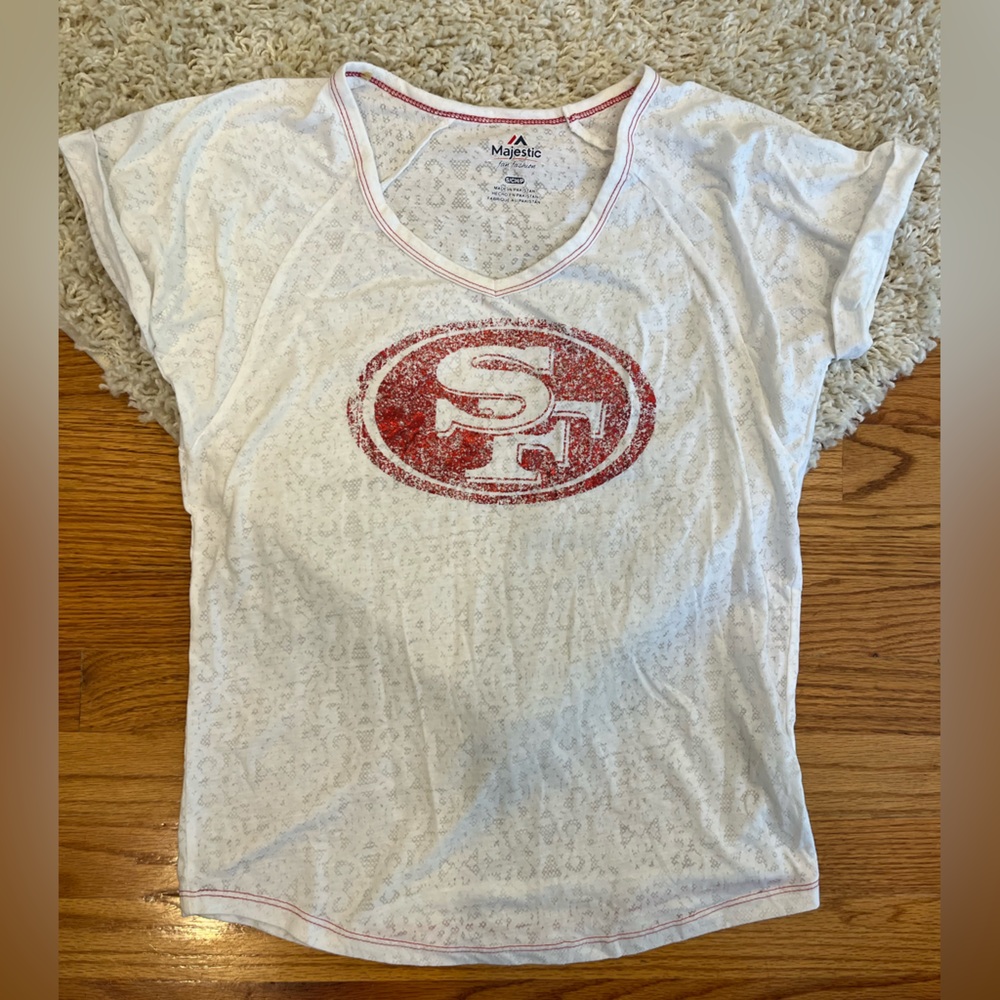 Majestic Women's sz S White and shimmery red 49ers scoop neck top
